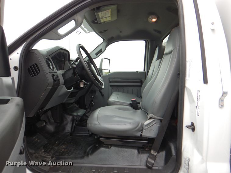 image for item HX9226 2012 Ford F750  box truck