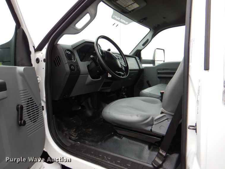 image for item HX9226 2012 Ford F750  box truck