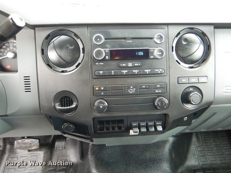 image for item HX9226 2012 Ford F750  box truck