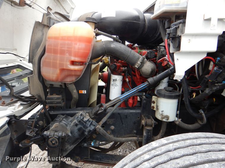 image for item HX9226 2012 Ford F750  box truck