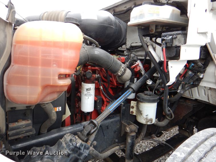 image for item HX9226 2012 Ford F750  box truck