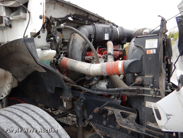 image for item HX9226 2012 Ford F750  box truck