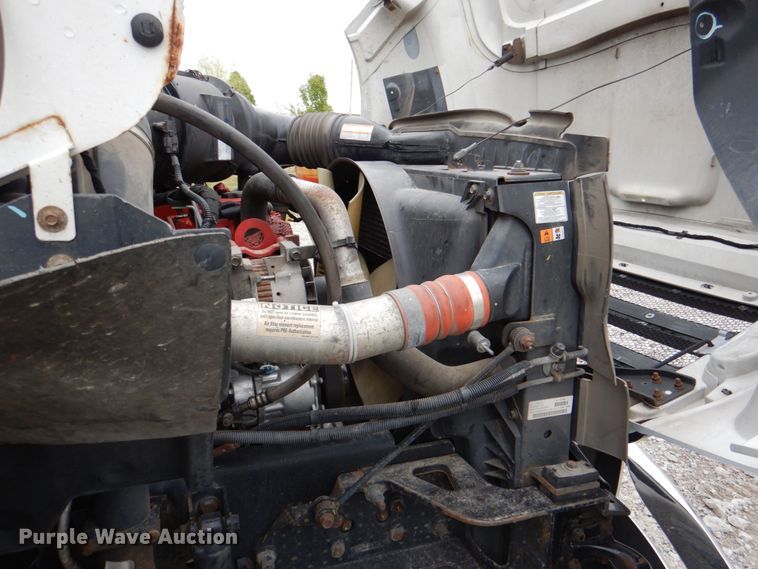 image for item HX9226 2012 Ford F750  box truck