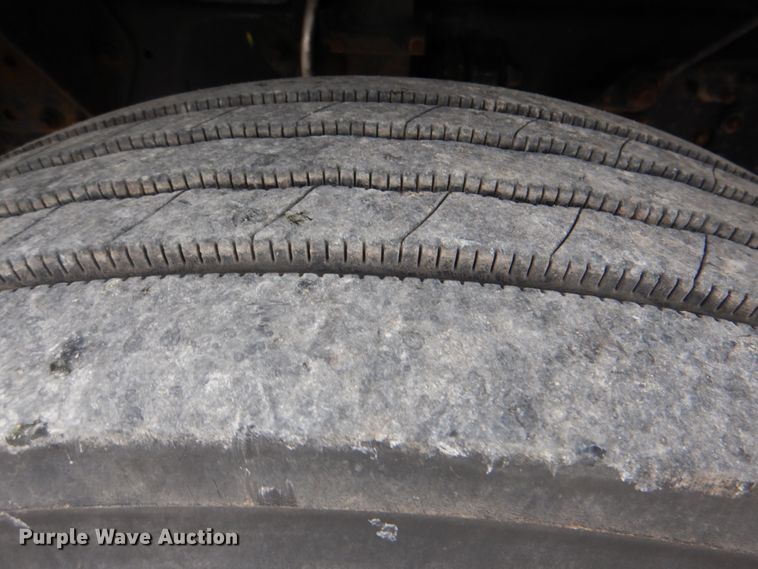 image for item HX9226 2012 Ford F750  box truck