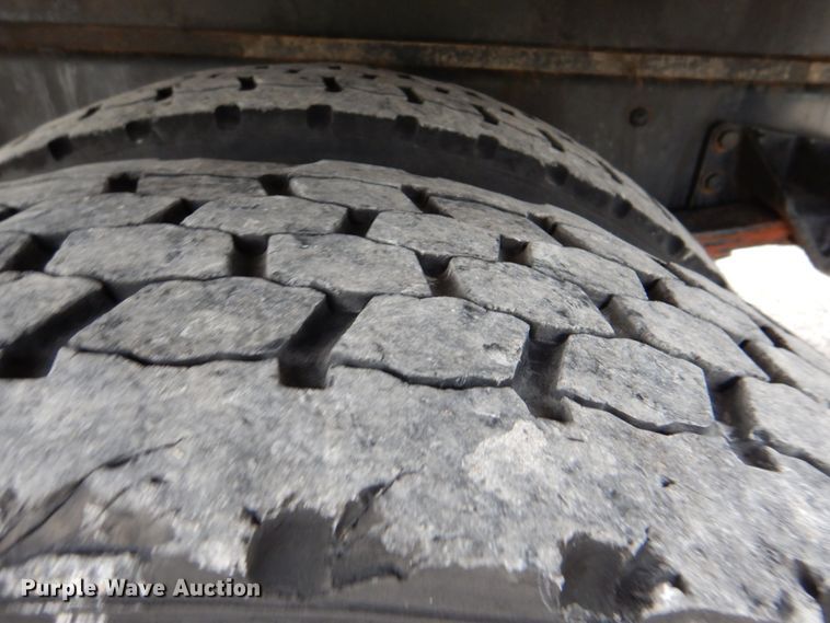 image for item HX9226 2012 Ford F750  box truck