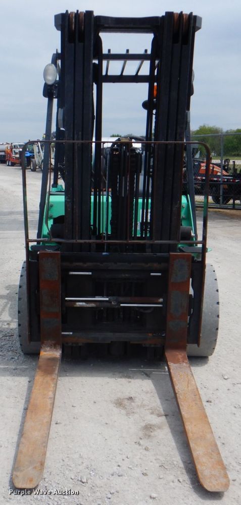 image for item HX9231 Mitsubishi FG30N  forklift