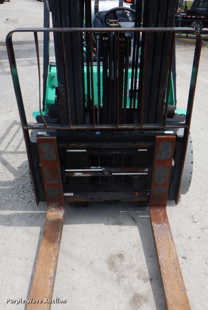image for item HX9231 Mitsubishi FG30N  forklift