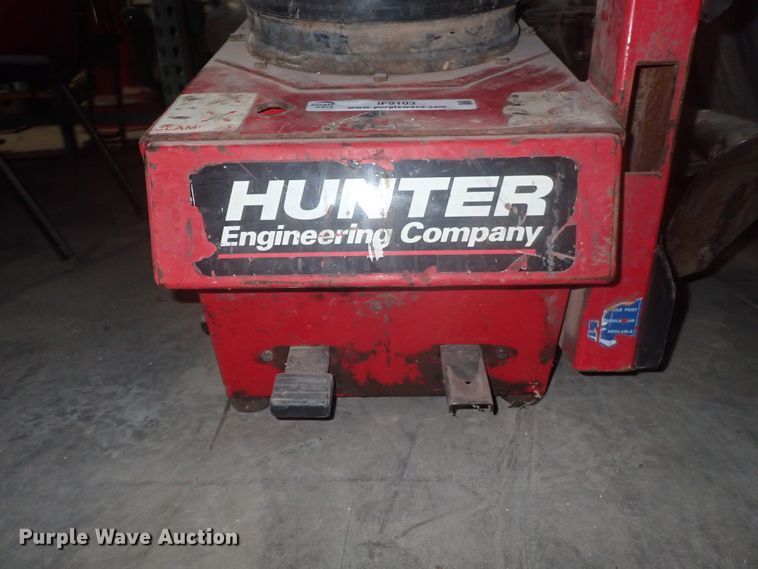 image for item IF9103 Hunter TC3250 tire machine