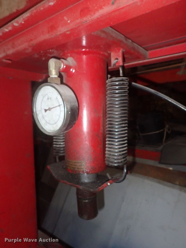 image for item IF9104 Hydraulic press