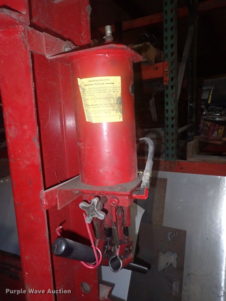 image for item IF9104 Hydraulic press