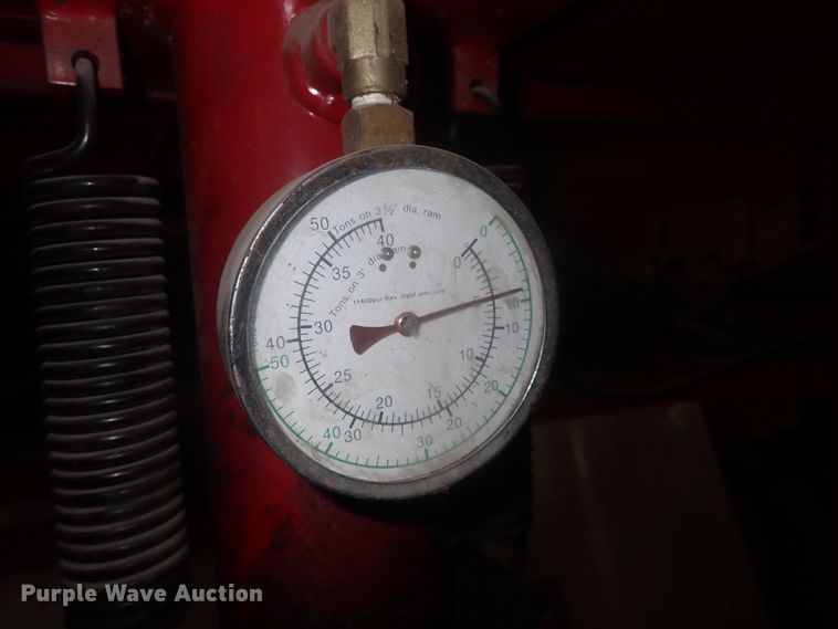 image for item IF9104 Hydraulic press