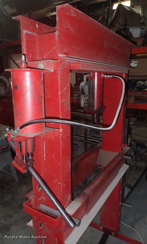 image for item IF9104 Hydraulic press