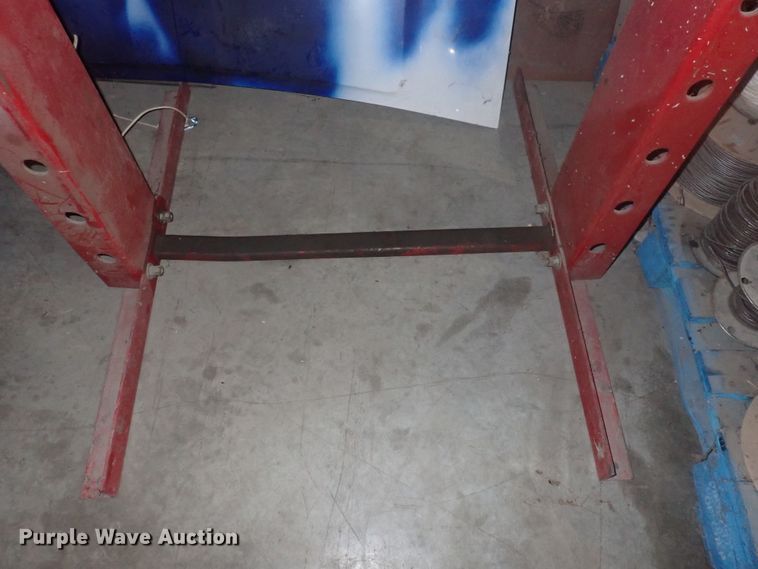 image for item IF9104 Hydraulic press