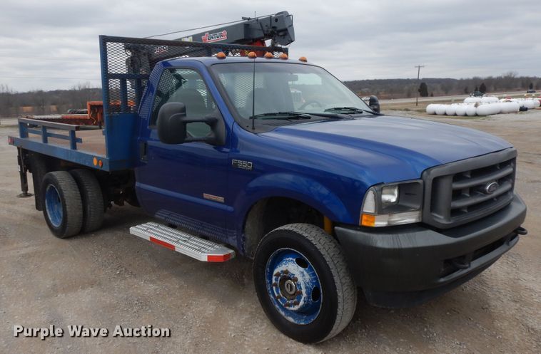 image for item II9333 2003 Ford F550  utility / service truck