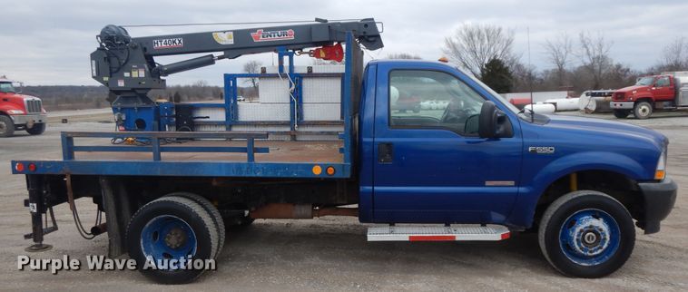 image for item II9333 2003 Ford F550  utility / service truck