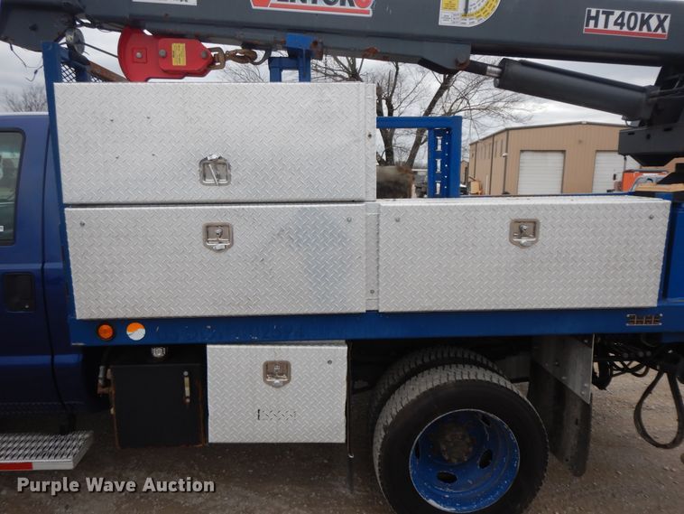 image for item II9333 2003 Ford F550  utility / service truck