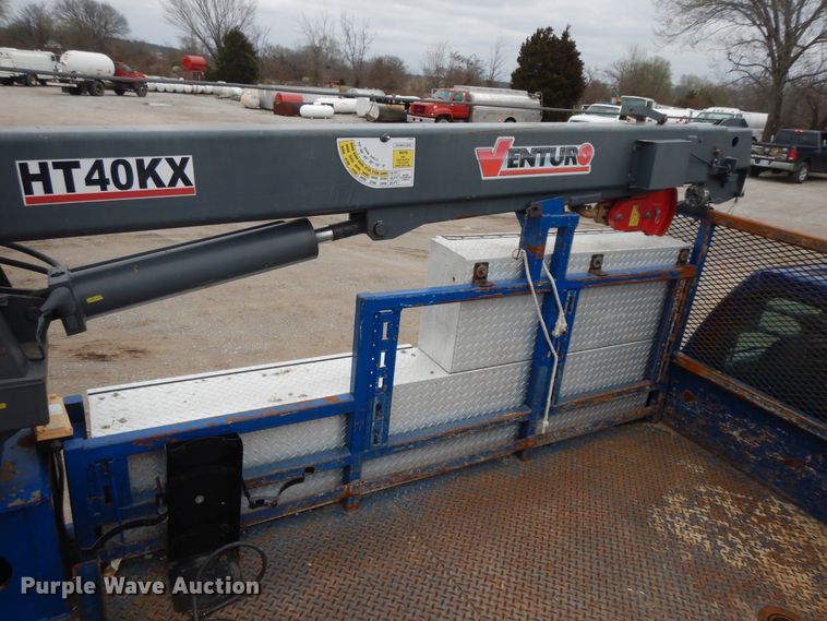 image for item II9333 2003 Ford F550  utility / service truck