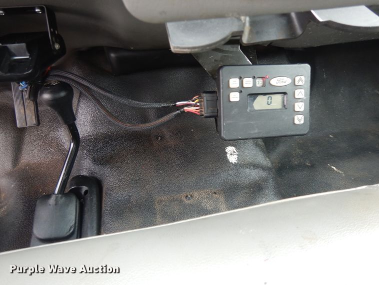 image for item II9333 2003 Ford F550  utility / service truck