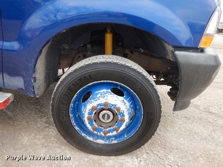 image for item II9333 2003 Ford F550  utility / service truck