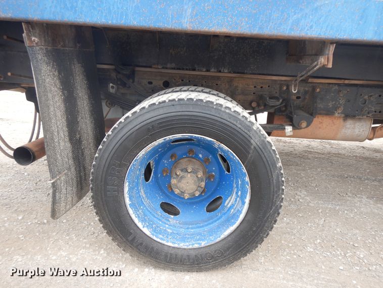 image for item II9333 2003 Ford F550  utility / service truck