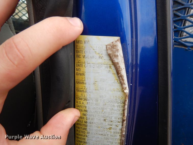 image for item II9333 2003 Ford F550  utility / service truck