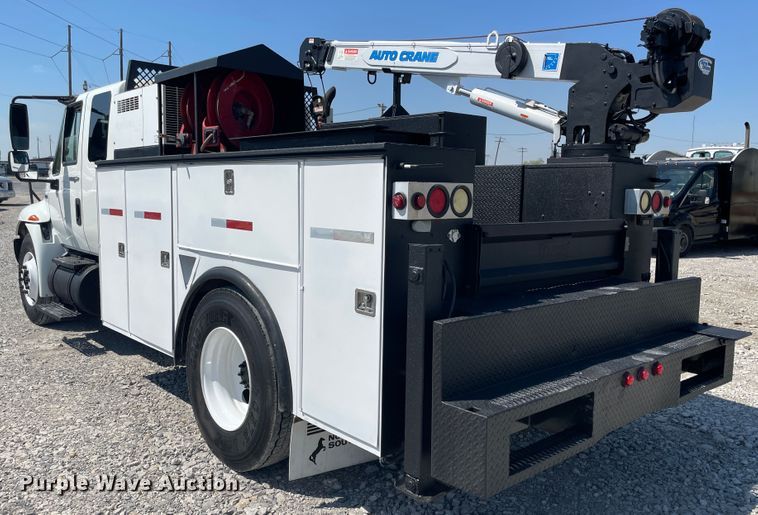 image for item II9385 2009 International DuraStar 4300  utility / service truck