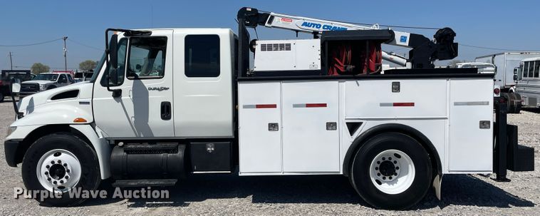 image for item II9385 2009 International DuraStar 4300  utility / service truck