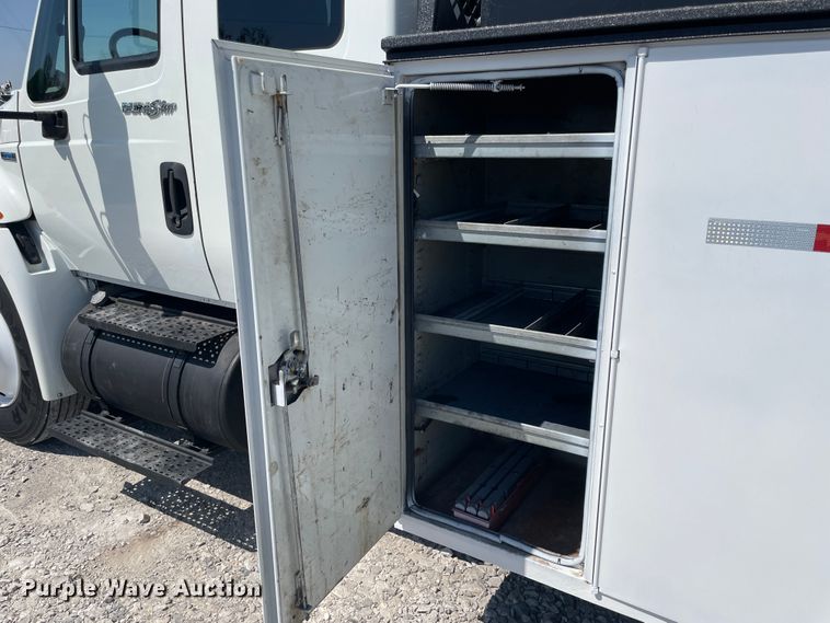 image for item II9385 2009 International DuraStar 4300  utility / service truck