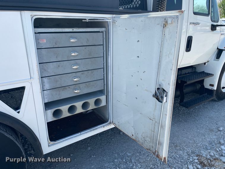 image for item II9385 2009 International DuraStar 4300  utility / service truck