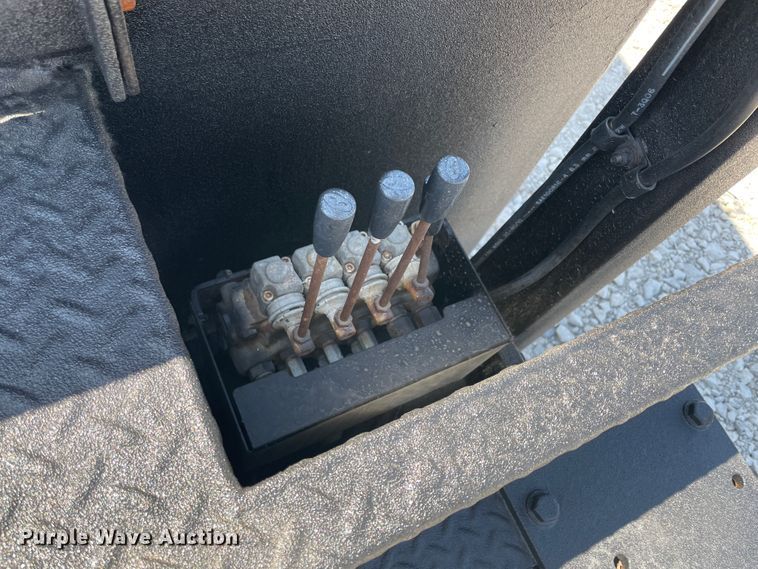 image for item II9385 2009 International DuraStar 4300  utility / service truck