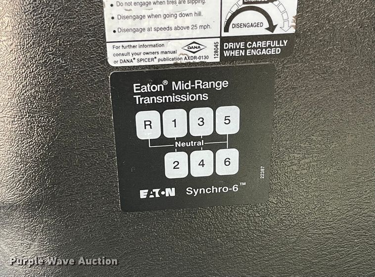 image for item II9385 2009 International DuraStar 4300  utility / service truck