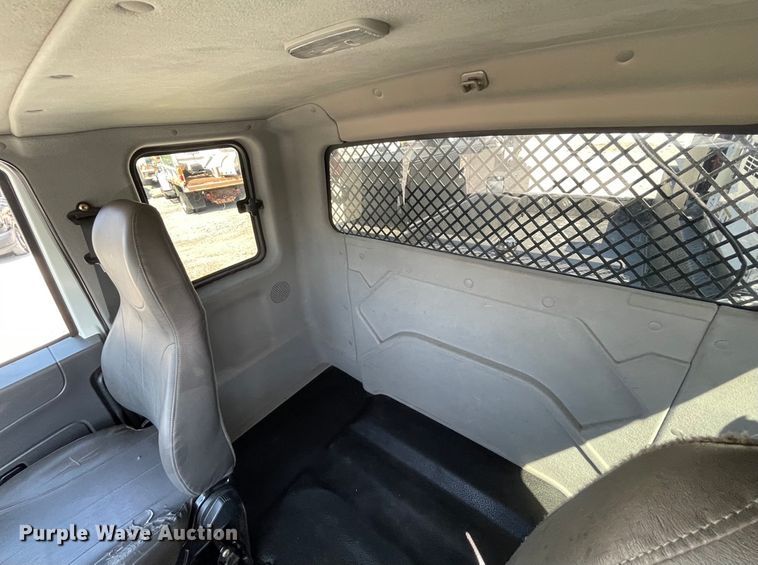 image for item II9385 2009 International DuraStar 4300  utility / service truck