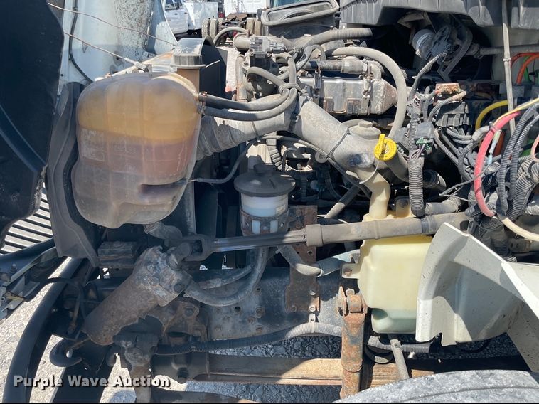 image for item II9385 2009 International DuraStar 4300  utility / service truck