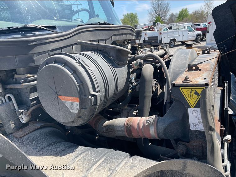 image for item II9385 2009 International DuraStar 4300  utility / service truck