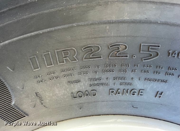 image for item II9385 2009 International DuraStar 4300  utility / service truck