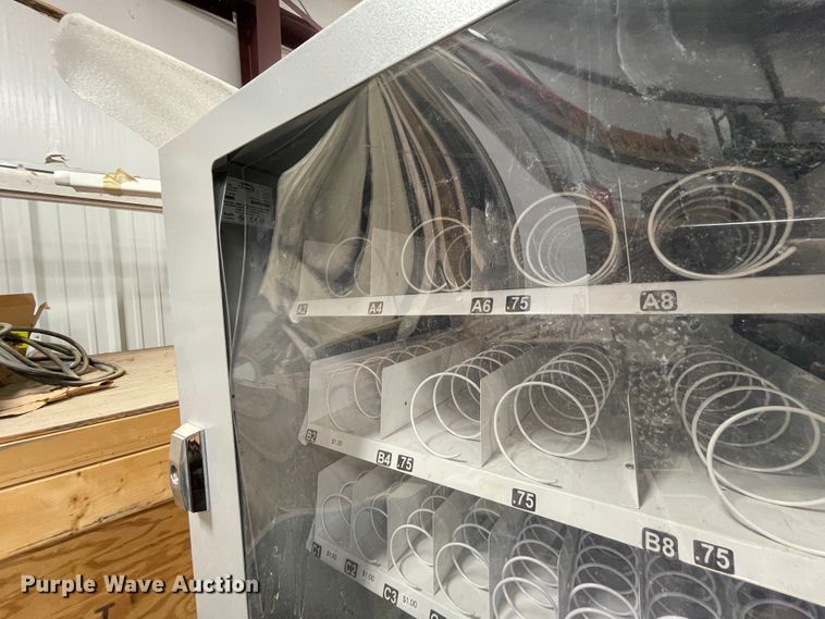 image for item II9395 Vending machine