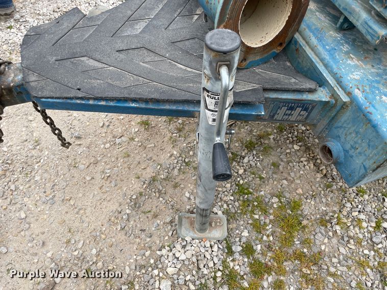 image for item II9396 2001 John Deere pump