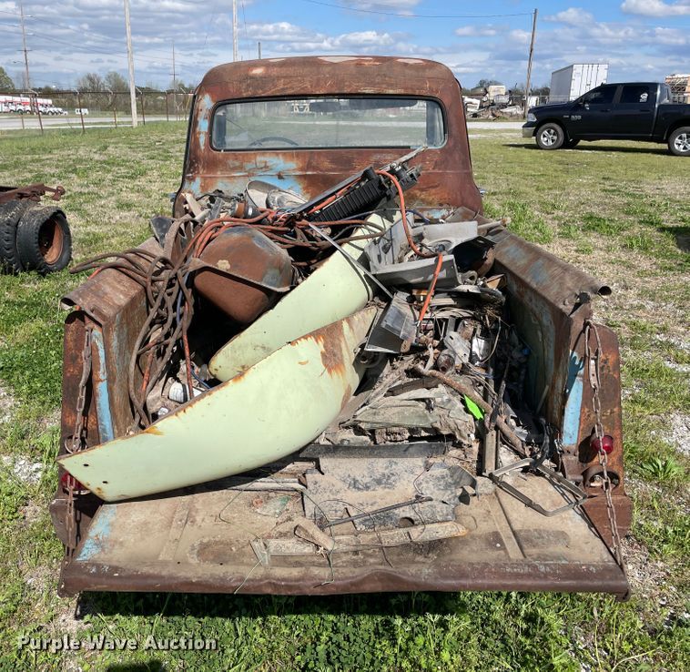 image for item II9405 1955 Ford F100  pickup truck