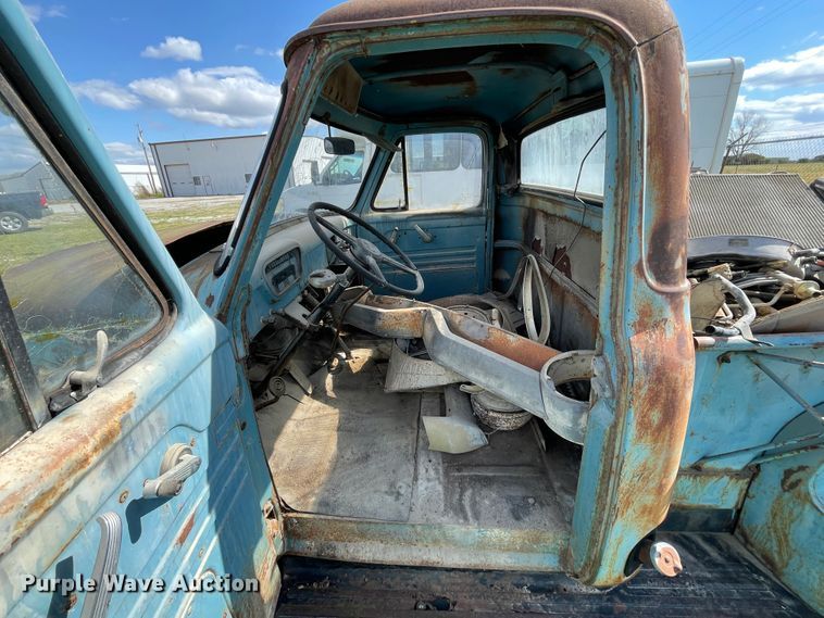 image for item II9405 1955 Ford F100  pickup truck