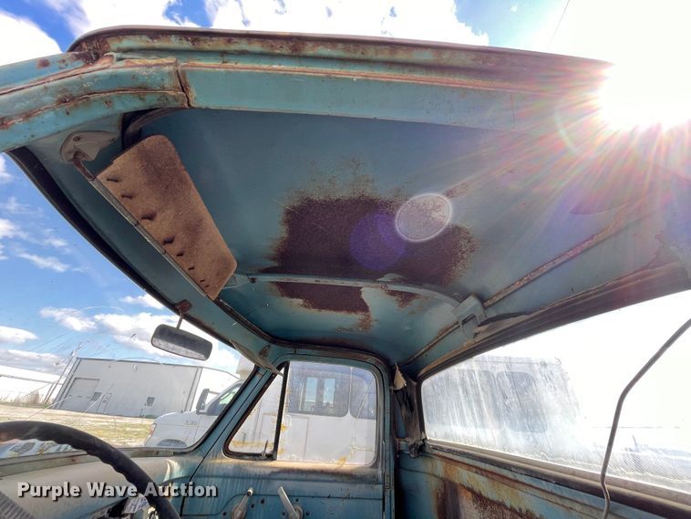 image for item II9405 1955 Ford F100  pickup truck