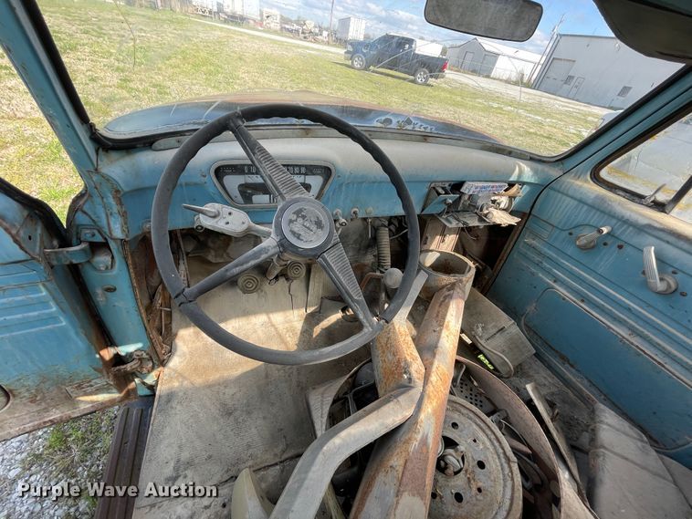 image for item II9405 1955 Ford F100  pickup truck