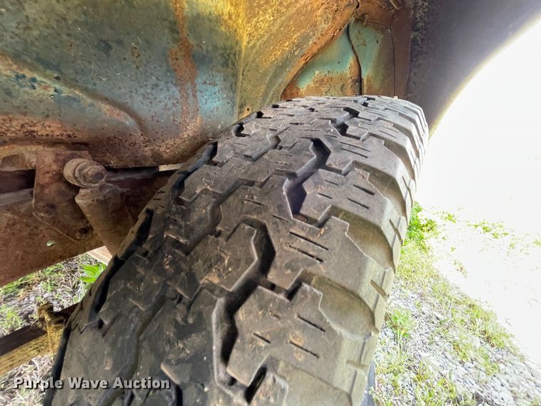 image for item II9405 1955 Ford F100  pickup truck