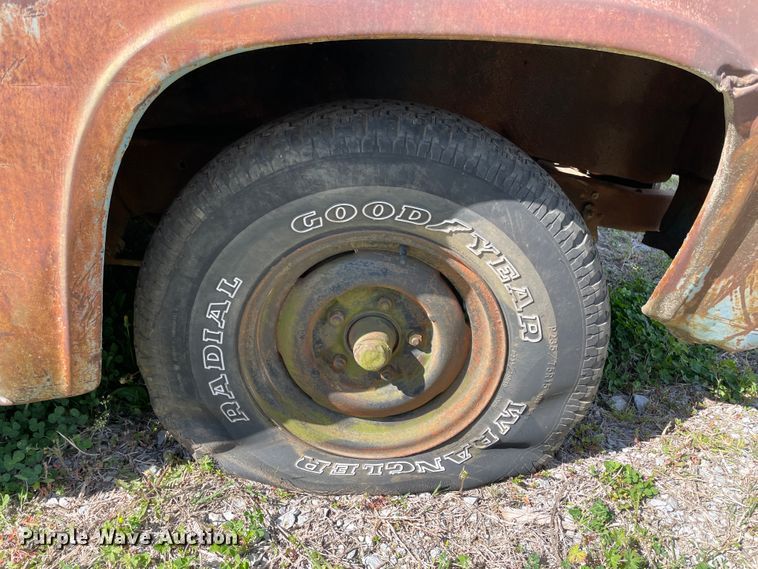 image for item II9405 1955 Ford F100  pickup truck