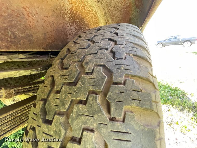 image for item II9405 1955 Ford F100  pickup truck