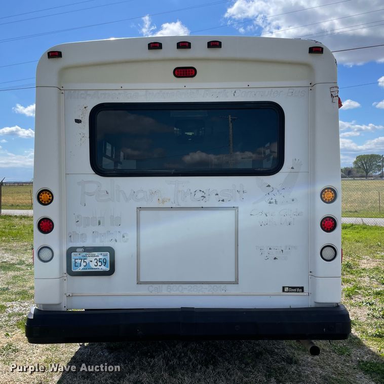 image for item II9407 2008 Ford E450  shuttle bus