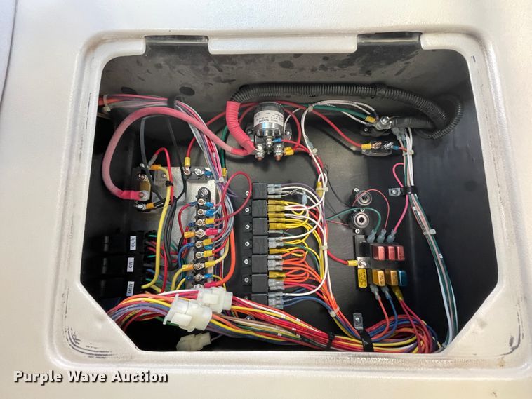 image for item II9407 2008 Ford E450  shuttle bus