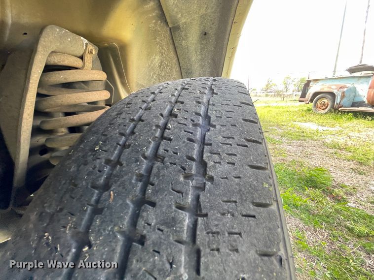 image for item II9407 2008 Ford E450  shuttle bus