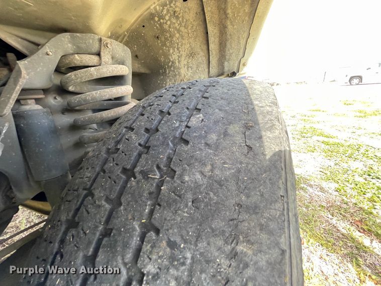 image for item II9407 2008 Ford E450  shuttle bus