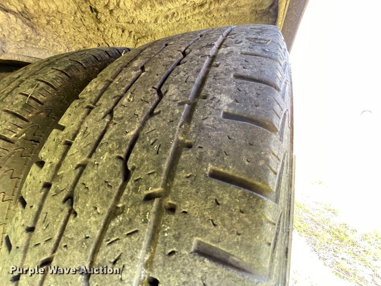 image for item II9407 2008 Ford E450  shuttle bus