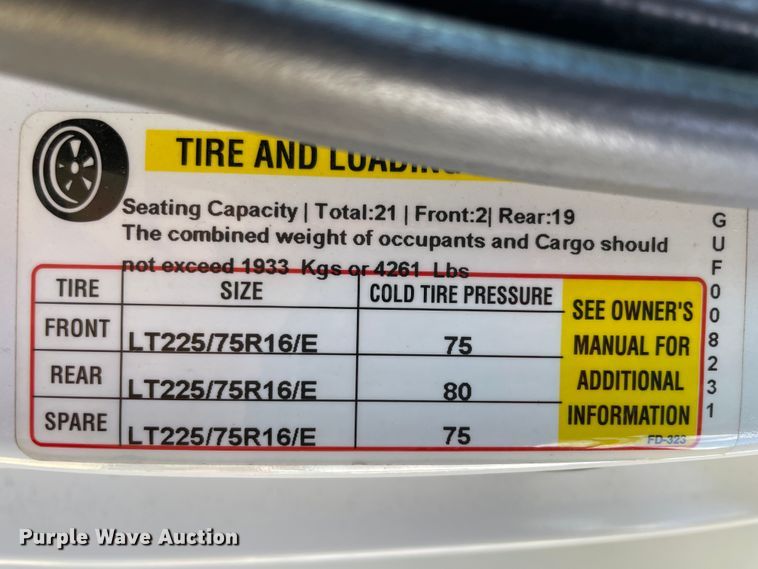 image for item II9407 2008 Ford E450  shuttle bus